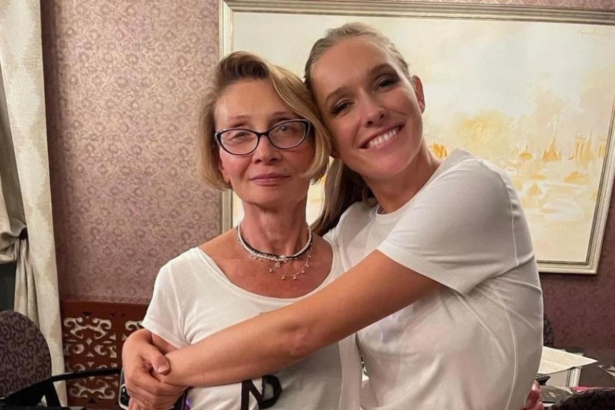 Катерина Осадча розповіла, що батьки побралися в день зимового сонцестояння / Скріншот Instagram Катерина Осадча розповіла, що батьки побралися в день зимового сонцестояння / Скріншот Instagram