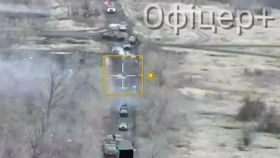 Под Покровском оккупанты штурмовали на пикапах под советским флагом, - Forbes Под Покровском оккупанты штурмовали на пикапах под советским флагом, - Forbes
