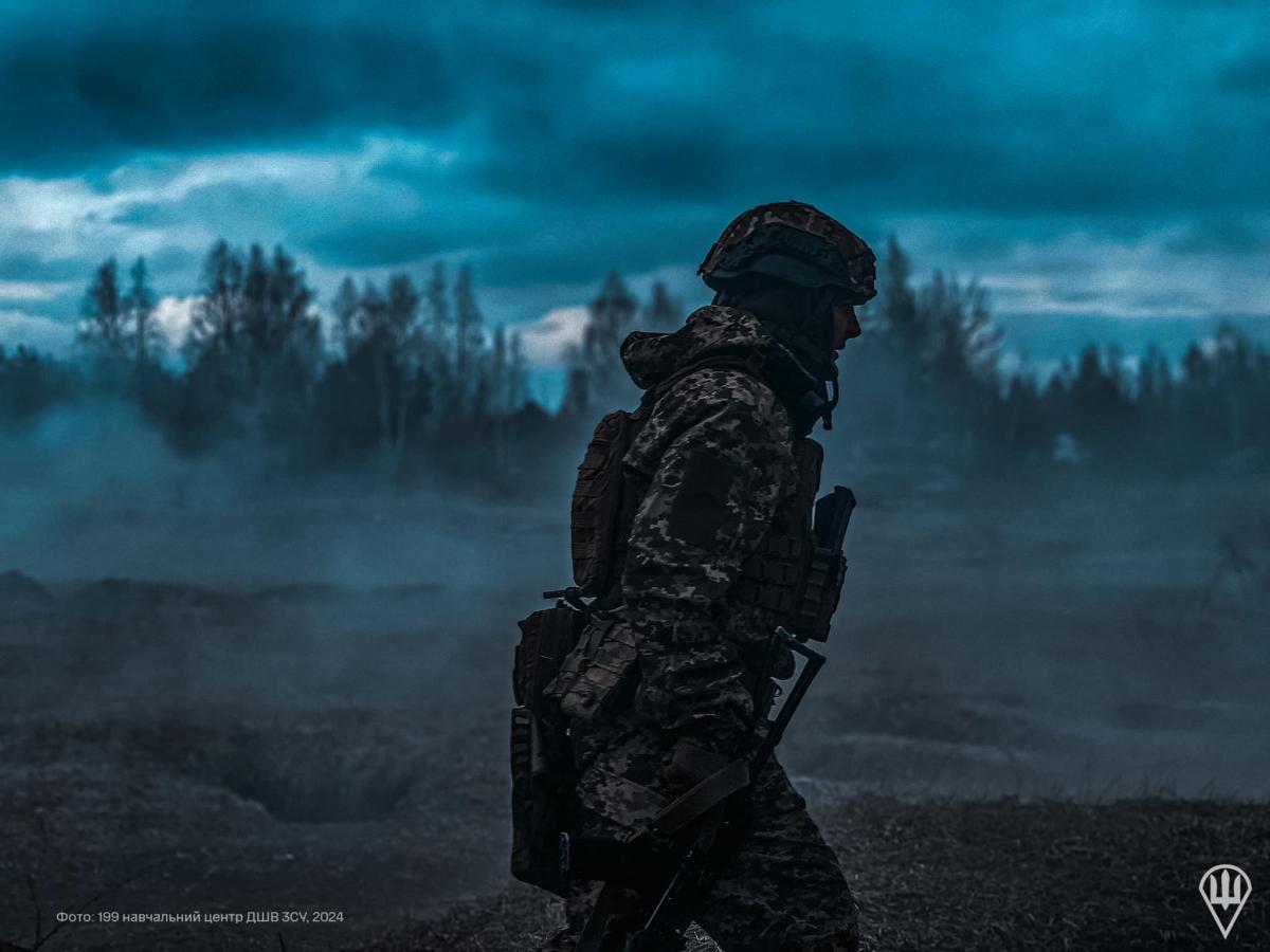 Українські військові гадають, чи зможе Дональд Трамп завершити розвʼязану Росією війну / фото 199 навчальний центр ДШВ ЗСУ