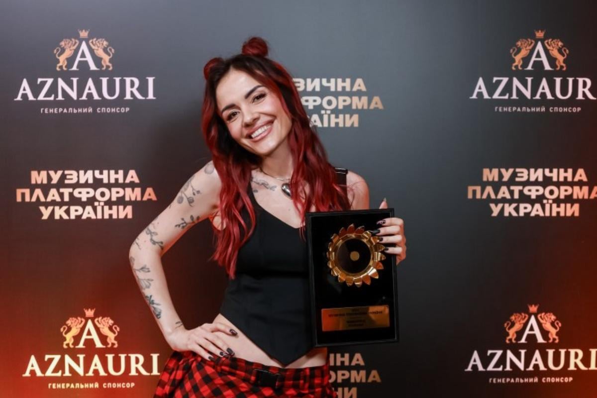 Найдорожча річ у гардеробі MamaRika – це брендова сумка за 2,5 тисячі доларів / фото УНІАН Найдорожча річ у гардеробі MamaRika – це брендова сумка за 2,5 тисячі доларів / фото УНІАН