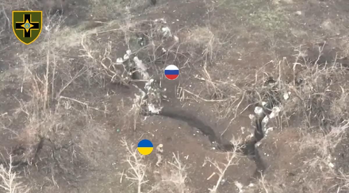 Оккупанты сдались в плен украинским военным / скриншот из видео Оккупанты сдались в плен украинским военным / скриншот из видео