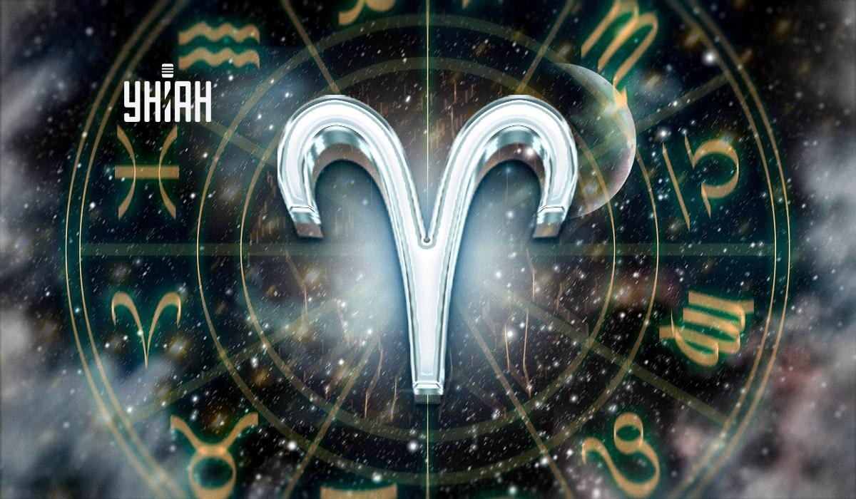 Чого очікувати на молодик у грудні Овнам / колаж УНІАН