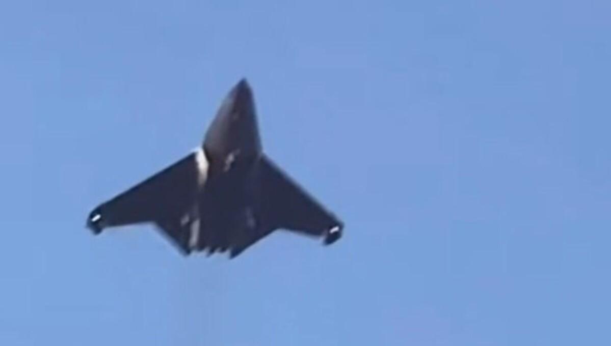 Китайский самолет нового поколения, который называют J-36 / фото Википедия Китайский самолет нового поколения, который называют J-36 / фото Википедия
