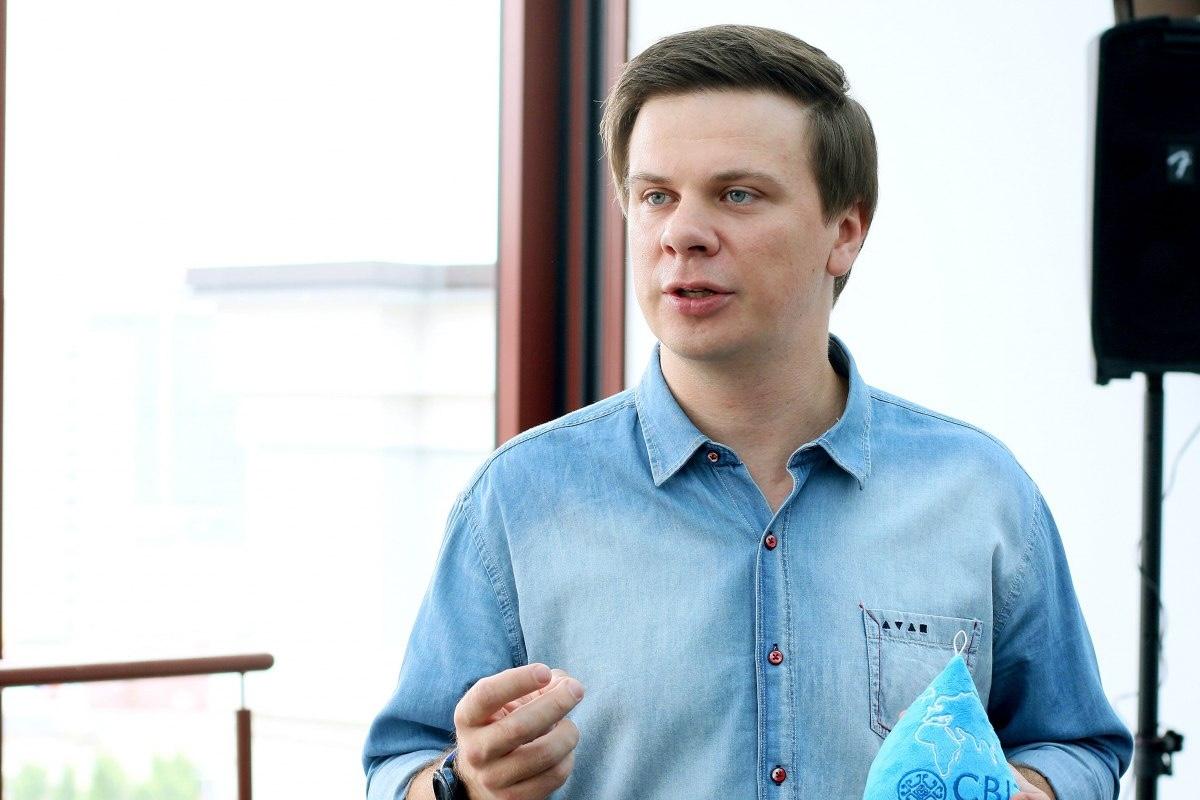 Дмитрий Комаров рассказал, что Новый год - это для него рутинный праздник, поэтому особых планов на этот день нет / фото УНИАН Дмитрий Комаров рассказал, что Новый год - это для него рутинный праздник, поэтому особых планов на этот день нет / фото УНИАН