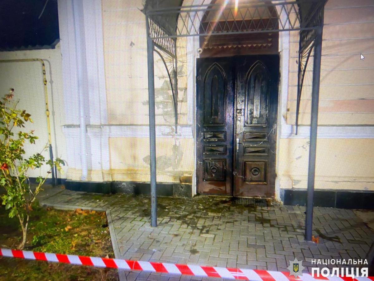 Попередньо подію кваліфікували як хуліганство / фото пресслужба Нацполіції Попередньо подію кваліфікували як хуліганство / фото пресслужба Нацполіції