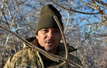 Відомий український співак-воїн розповів, як підтримує спілкування з родиною