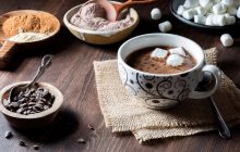 Насолода у кожній чашці: як приготувати "розкішний" гарячий шоколад з зефірками