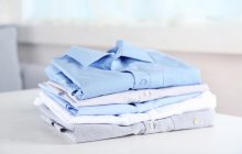 Як видалити сліди від дезодоранту з одягу: поради від експертів, які важливо знати