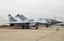 Знаменитая российская авиагруппа "Стрижи" получила вместо МиГ-35 откровенно архаичные истребители