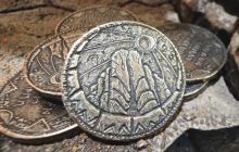 Разработчик "Ведьмак 4" публикует загадочные монеты в своих социальных сетях