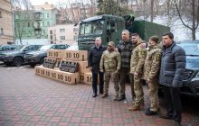 Кличко: бійці батальйону "Ахіллес" отримали від громади Києва дрони, пікапи та вантажівку