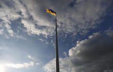 Найбільший прапор України знімуть: в КМДА пояснили, що відбувається (інфографіка)