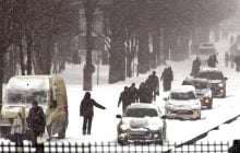 Сильный ветер и гололедица: Укргидрометцентр объявил предупреждение о непогоде в Киеве