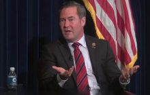 "Втягиваемся в вечную войну": у Трампа ответили, остановят ли военную помощь Украине