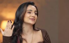 Трінчер пояснила, чому носить обручку після розлучення з втікачем Волошиним