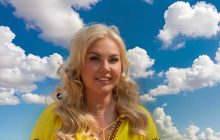 "У меня не одна и не две машины": Камалия рассказала об элитных авто в своем гараже