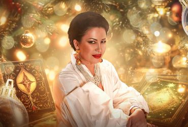 Що не можна вішати на ялинку в Новий рік 2025: відьма назвала небезпечні іграшки