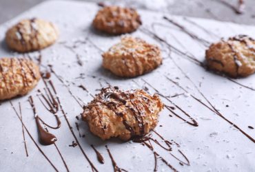 Кокосовое печенье с шоколадом: Джейми Оливер поделился вкуснейшим рецептом