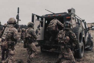 Окупанти наступали біля Курахового та зруйнували позиції на трьох напрямках, - Хортиця