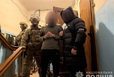 Задержан мужчина, устроивший взрыв возле ТЦК в центре Днепра (фото)