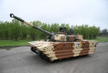 Превосходит российский Т-90: новейший индийский танк справился со сложным испытанием