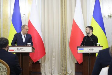 Туск пояснив, чому Польща не може передавати Україні більше зброї