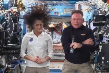 Астронавтам NASA, які застрягли в космосі, доведеться ще довше чекати повернення на Землю