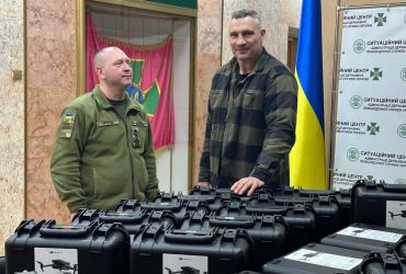 Виталий Кличко передал бойцам-пограничникам партию беспилотников от киевлян