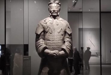 Среди китайских терракотовых воинов нашли редкого генерала армии и колесницу