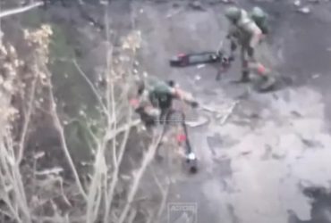 Оккупанты штурмовали позиции Азова на электросамокатах (видео)