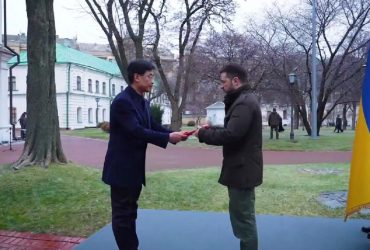 В Украине начал работать посол Китая