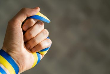 Зросла кількість українців, які готові терпіти війну скільки знадобиться, - опитування