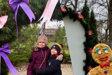 В Киеве установили новогодние фотозоны: как они выглядят (видео)