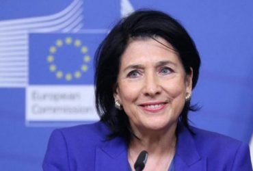 Я залишатимусь тут: президентка Грузії зробила заяву перед інавгурацією Кавелашвілі