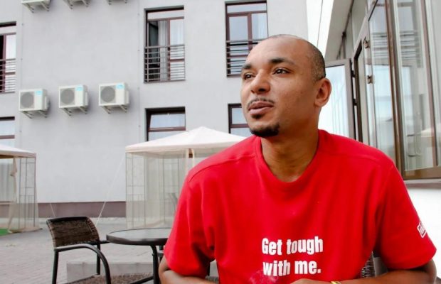 Відомий український співак-воїн висловився про артистів, які не служать в ЗСУ: "Це ганьба"