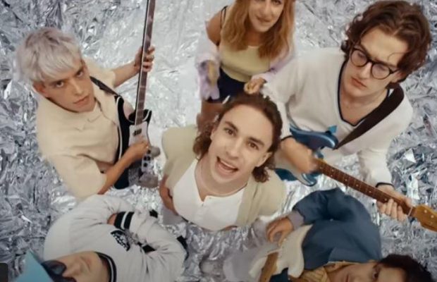 "Під дулом пістолета": відомий британський гурт пограбували під час концертного туру (відео)