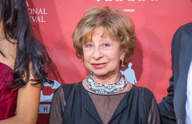 Лію Ахеджакову хочуть "вирізати" з "Іронії долі" за підтримку України