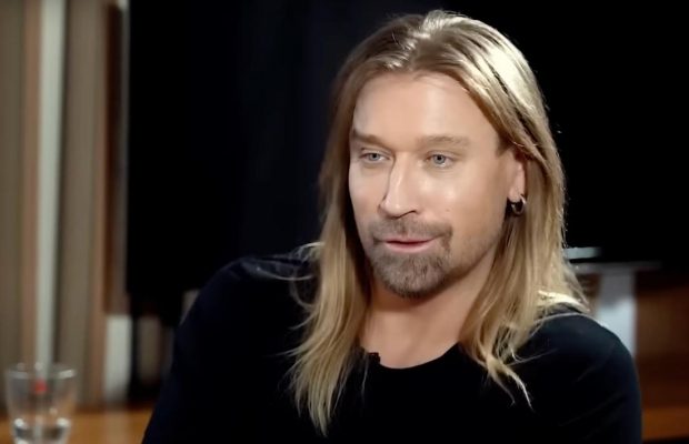 "А на фронті заспівати слабо?": втікача Винника захейтили після анонсу концерту в Польщі