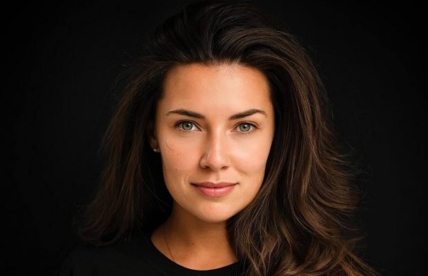 Зірка "Конотопської відьми" висловилася про чоловіка, який виїхав за кордон: "Він неймовірний"