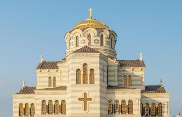 15 декабря: церковный праздник сегодня, почему нужно обязательно подать милостыню