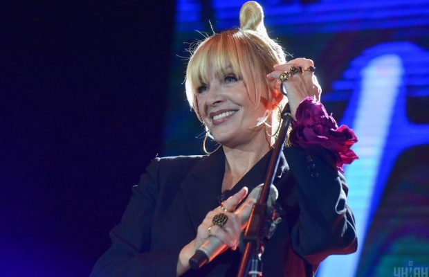 Путініст Кучера публічно обізвав Лайму Вайкуле, яка підтримує Україну