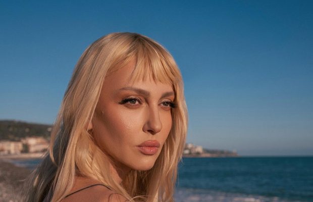 "Дуже кринжово": Полякова розповіла про найдивніший подарунок від чоловіка