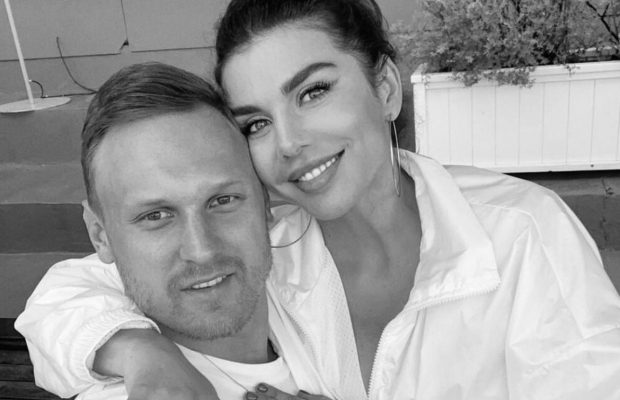 Співачка-зрадниця Анна Сєдокова сплатить похорон ексчоловіка, який скоїв самогубство