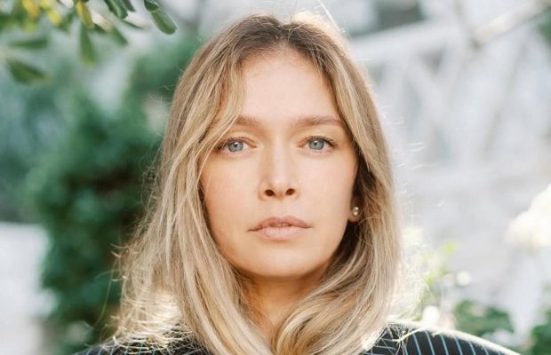 Віра Брежнєва повернулася до України та показала, як прикрасила квартиру до свят (фото)