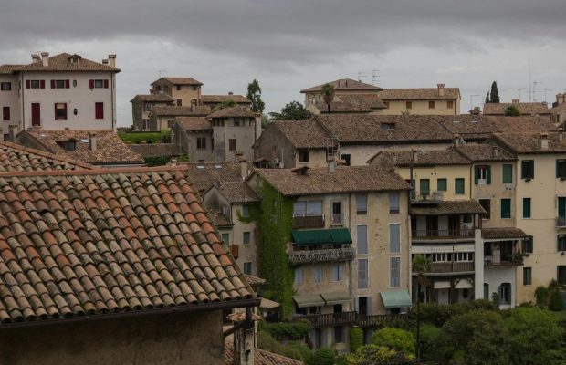 Названо красиве італійське місто за годину їзди від Венеції, але без натовпів туристів