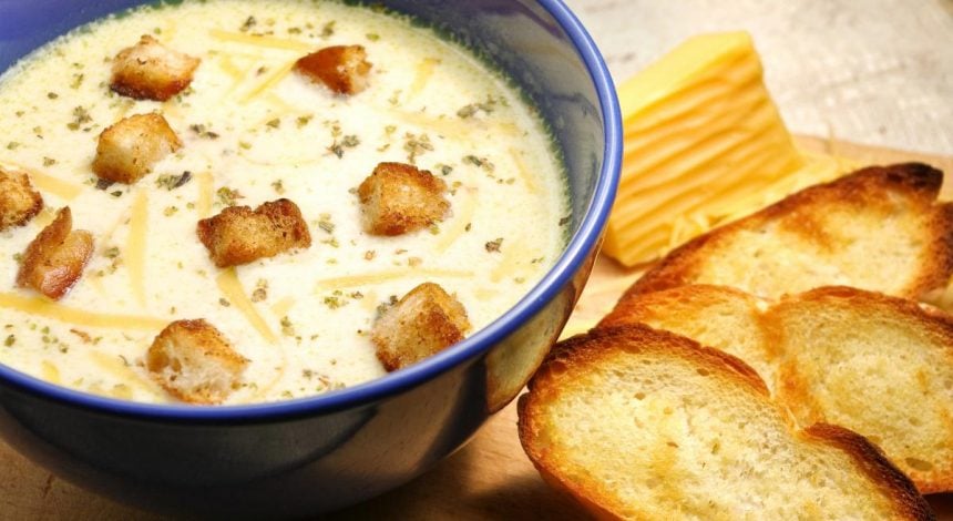 Бюджетный, но вкусный и сытный суп с плавленым сыром: 3 шикарных рецепта