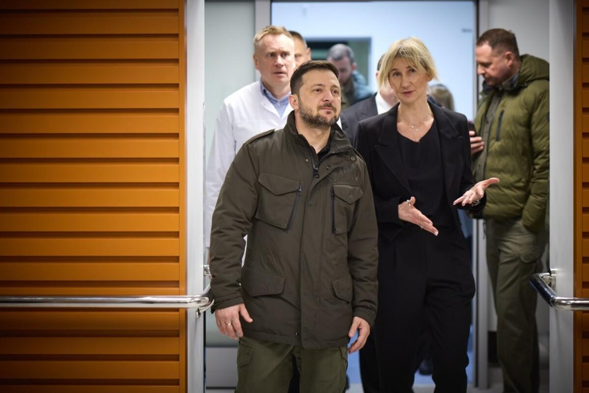 Володимир Зеленський впевнений, що такий результат залежав від лікарів / фото Офіс Президента Володимир Зеленський впевнений, що такий результат залежав від лікарів / фото Офіс Президента