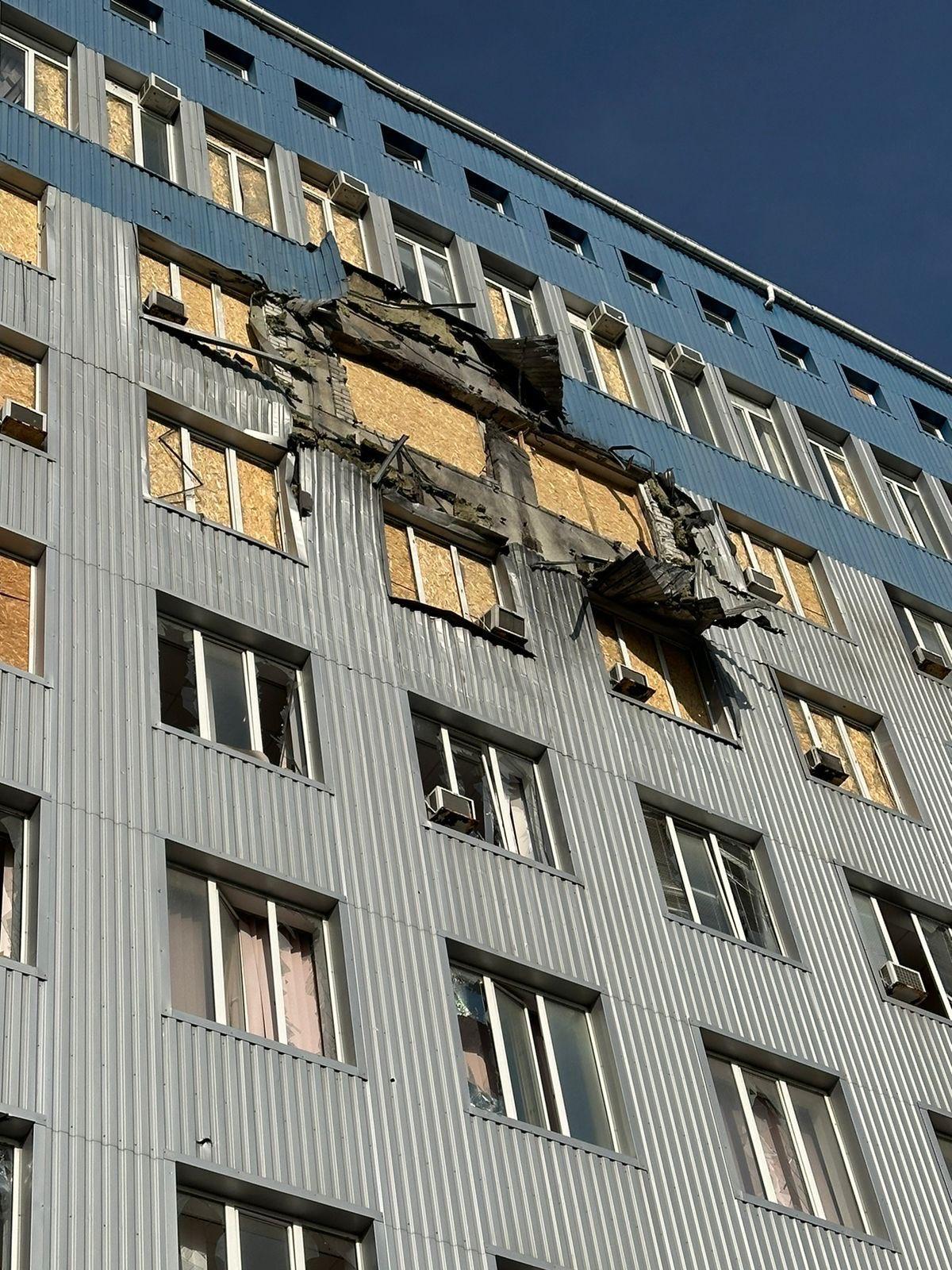 Росіяни обстріляли консульство Литви в Херсоні / фото x.com/BudrysKestutis Росіяни обстріляли консульство Литви в Херсоні / фото x.com/BudrysKestutis