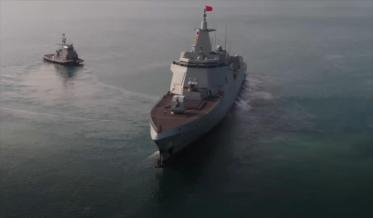 Китай наращивает производство кораблей Type 055 / фото - скриншот