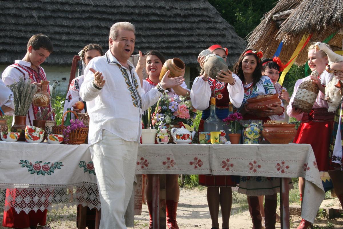 20 років пісні 'Сало' Поплавського: хіт, що об’єднує українців по всьому світу 20 років пісні 'Сало' Поплавського: хіт, що об’єднує українців по всьому світу